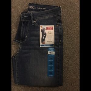 NWT Women’s Levi Strauss Signature Stretch Jeans